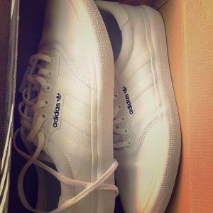 Classic White Adidas Sneakers/Skate Shoes